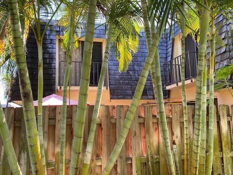 127 Woodland Road Palm Springs FL 33461