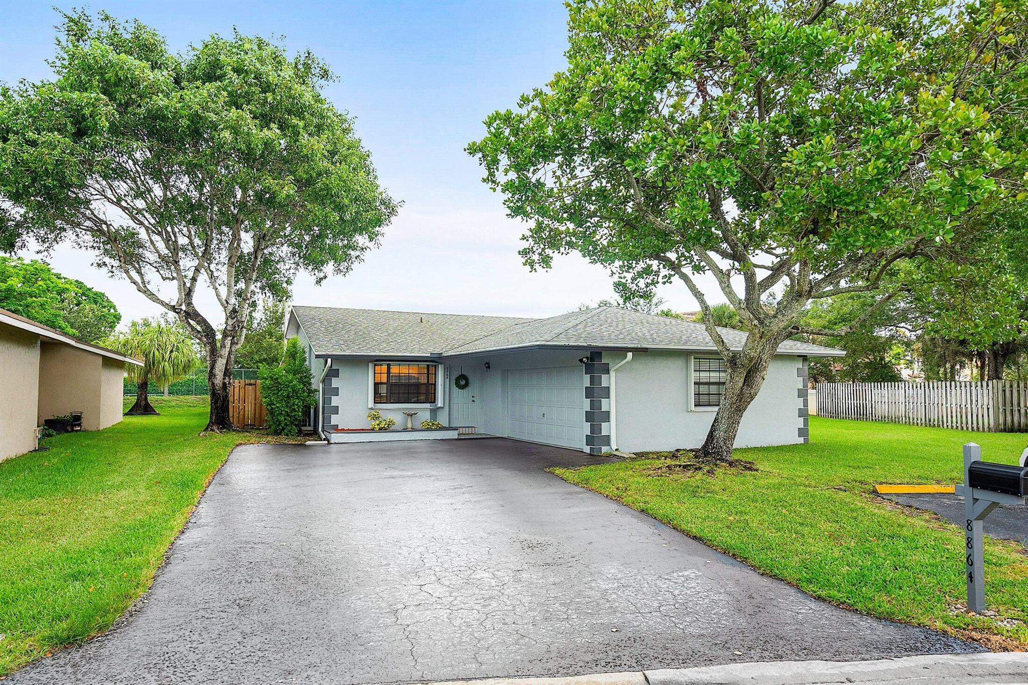 8864 NW 76 Place