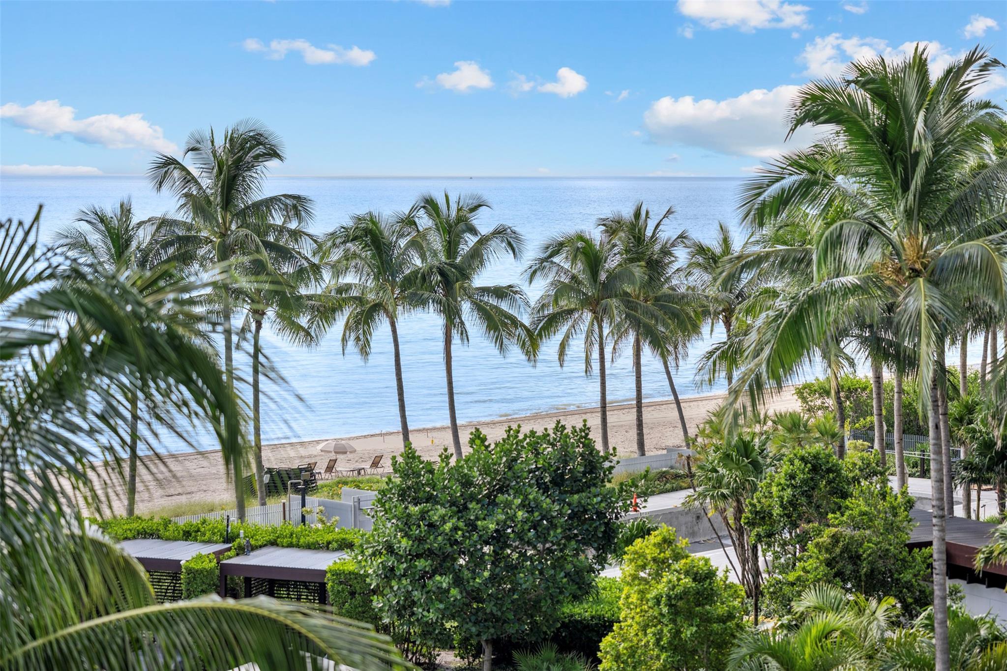 AUBERGE BEACH RESIDENCES - Residential