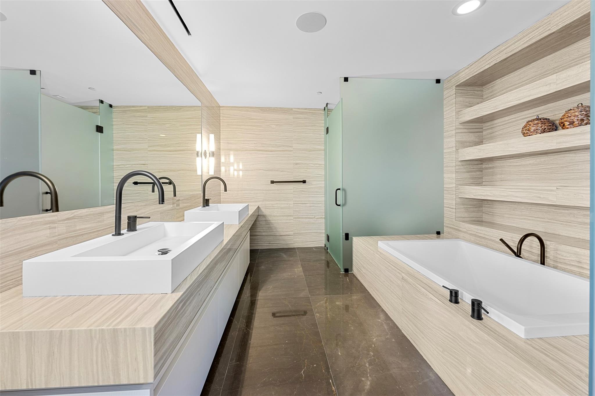 AUBERGE BEACH RESIDENCES - Residential