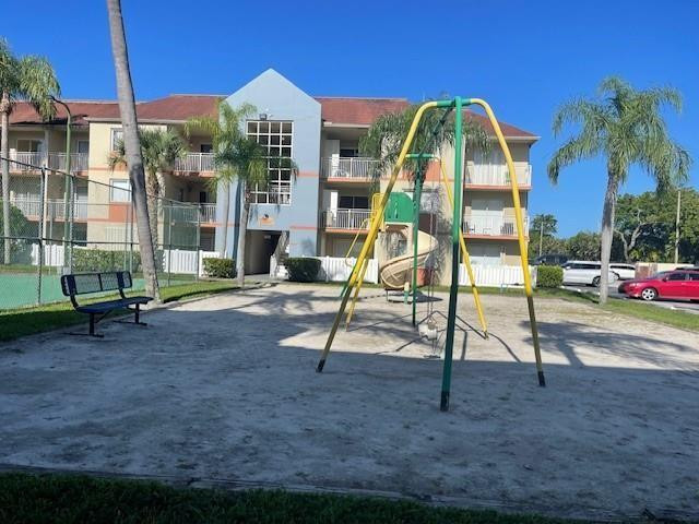 VILLA RUSTICA I CONDO - Residential Lease