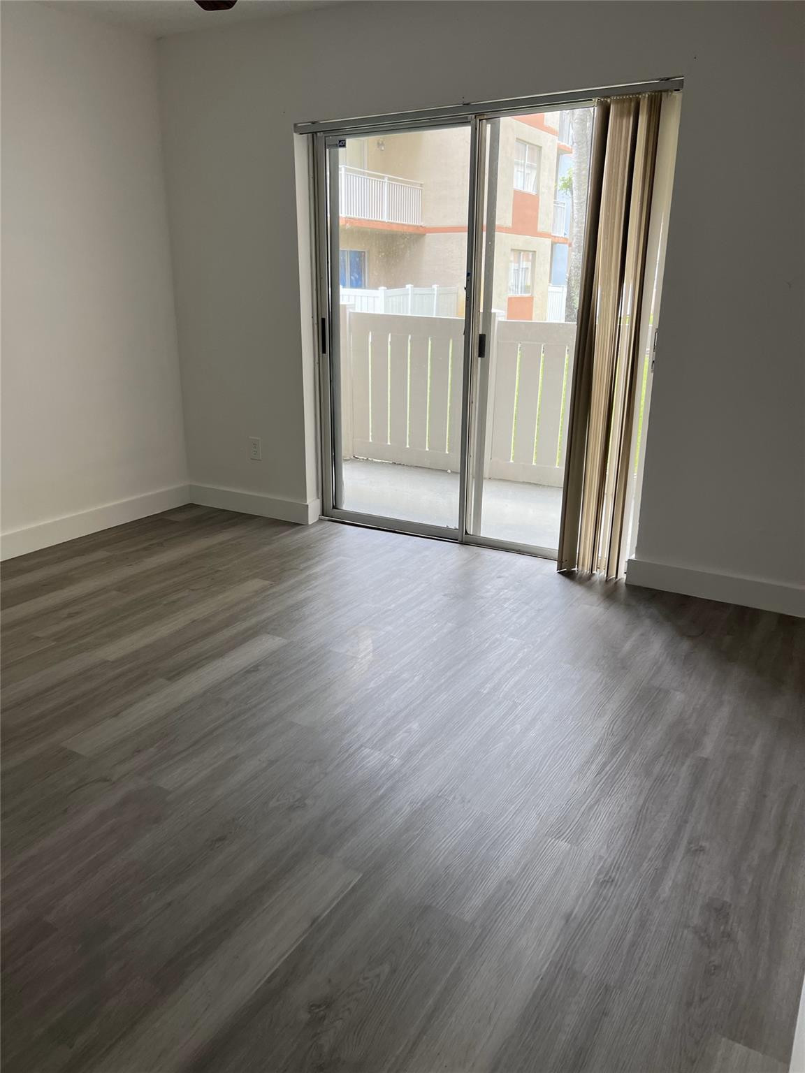 VILLA RUSTICA I CONDO - Residential Lease