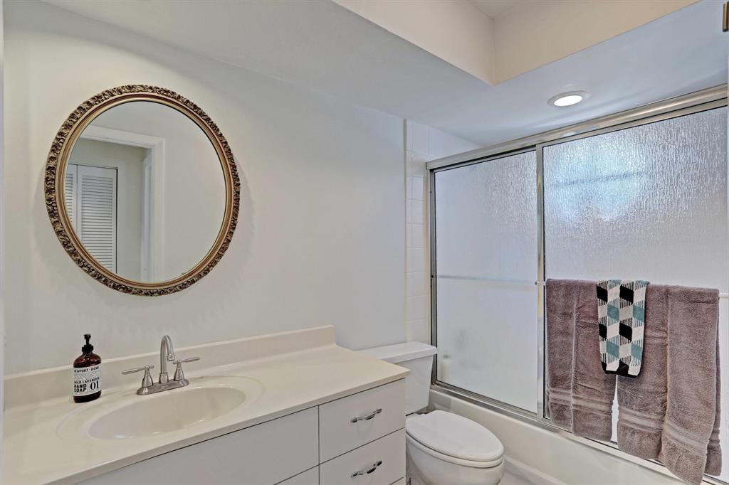 VILLAS OF OCEAN DUNES 4 - Residential