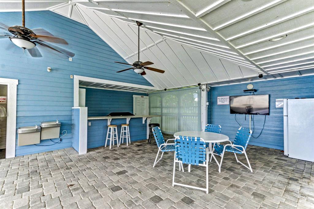 VILLAS OF OCEAN DUNES 4 - Residential