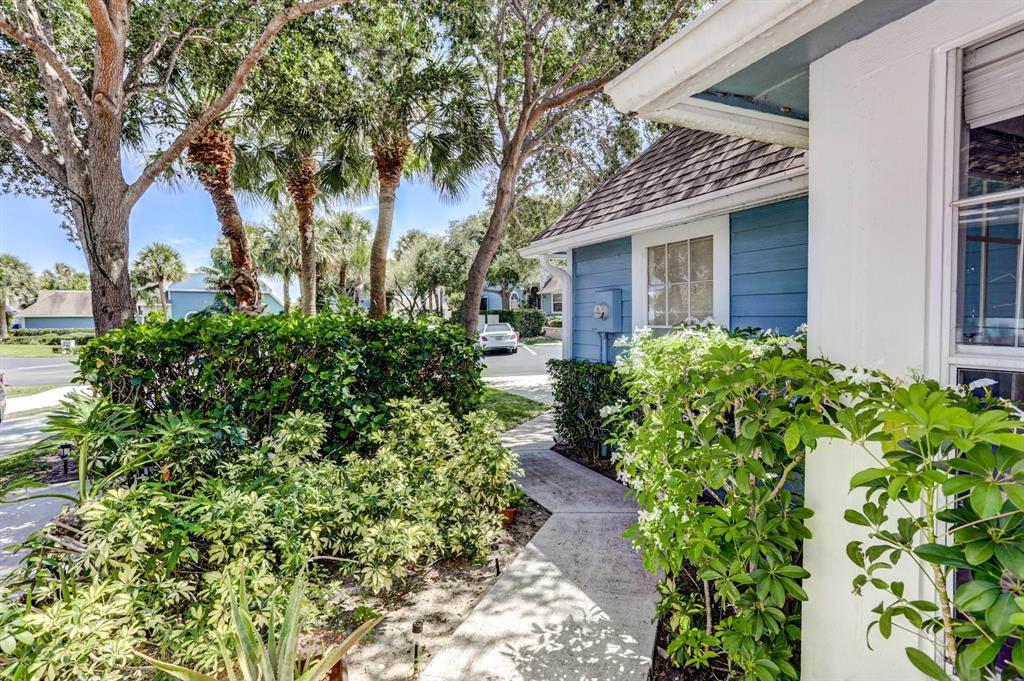 VILLAS OF OCEAN DUNES 4 - Residential