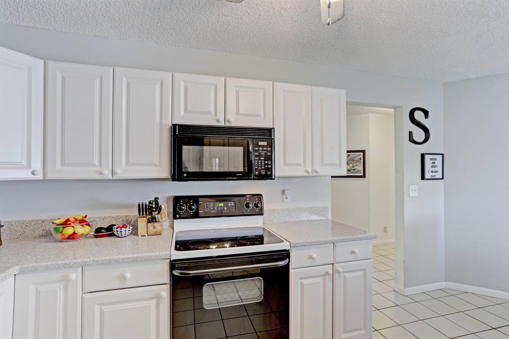 VILLAS OF OCEAN DUNES 4 - Residential