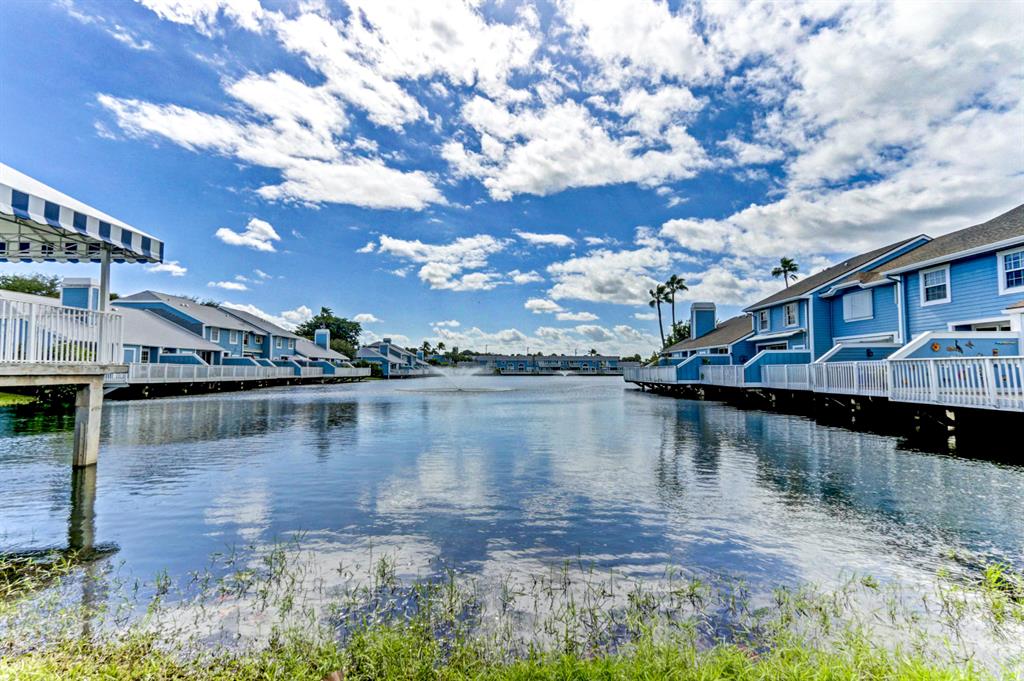 VILLAS OF OCEAN DUNES 4 - Residential