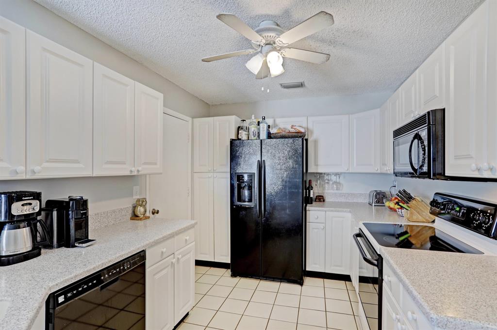 VILLAS OF OCEAN DUNES 4 - Residential