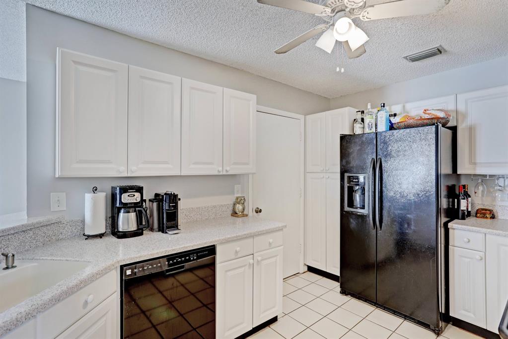 VILLAS OF OCEAN DUNES 4 - Residential