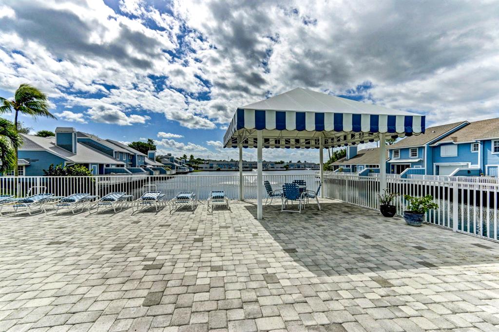 VILLAS OF OCEAN DUNES 4 - Residential