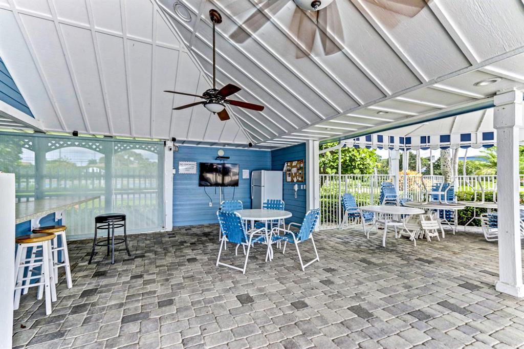 VILLAS OF OCEAN DUNES 4 - Residential