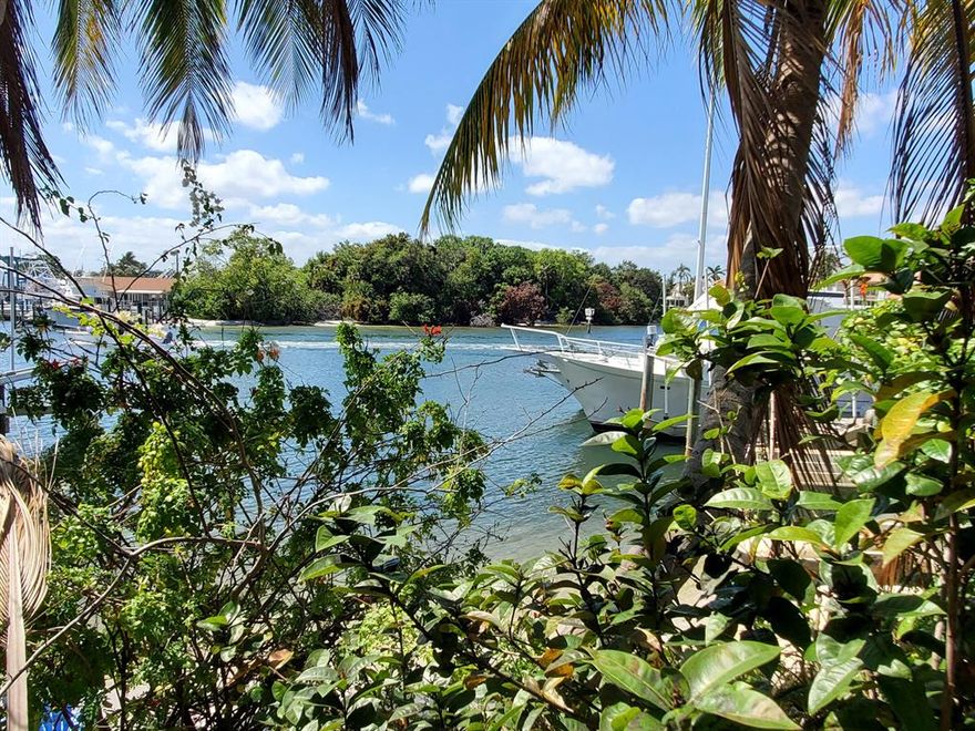 THE ULTIMATE BOATERS PARADISE! Build your DREAM HOME or  DREAM COMPOUND!*PRIVATE  AMAZING VIEWS- no one looking into your home backs to PRESERVE!*105 DIRECT INTRACOASTL FRONTAGE X 165 depth.*Existing 2 BOAT LIFTS-(16,000LBS &  12,000LBS)   or can reconfigure to dock a  LARGE YACHT conveniently right behind  your home! *NO WAKE ZONE- Protect your yacht/boat.*NO HOA, NO Memberships, No problem!*WATER & SEWER at the property.*Chance of a lifetime....won't last long, don't miss this opportunity.