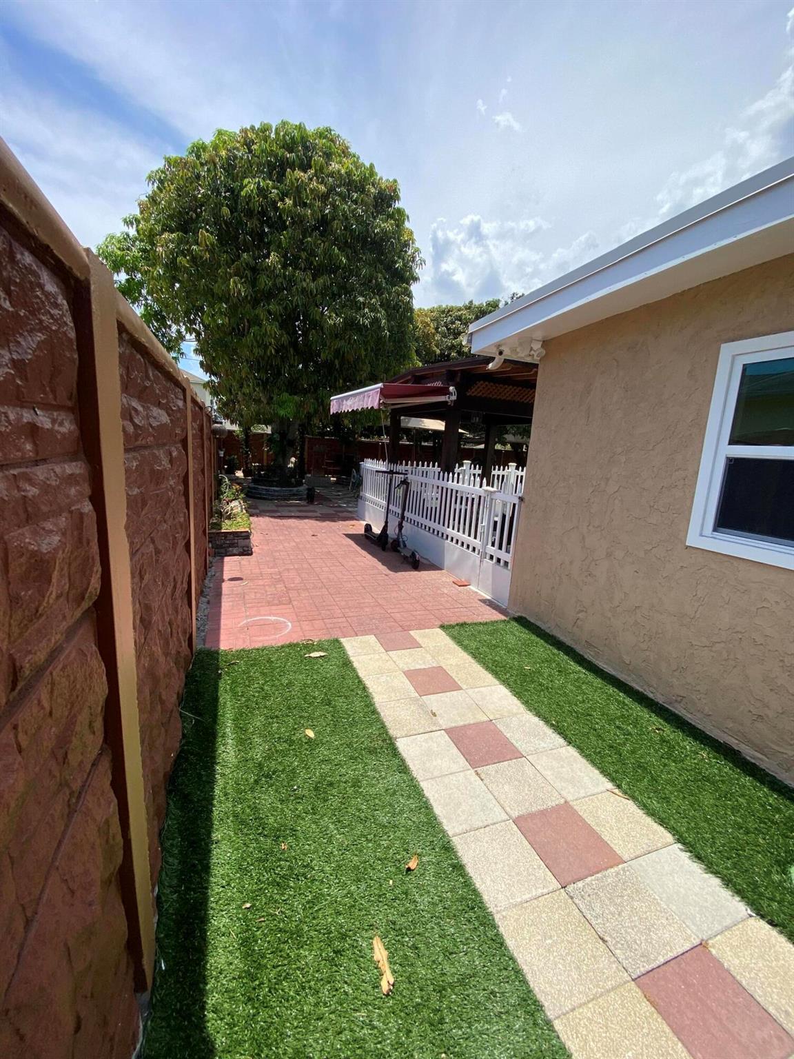 PORT ST LUCIE SECTION 18 - Residential