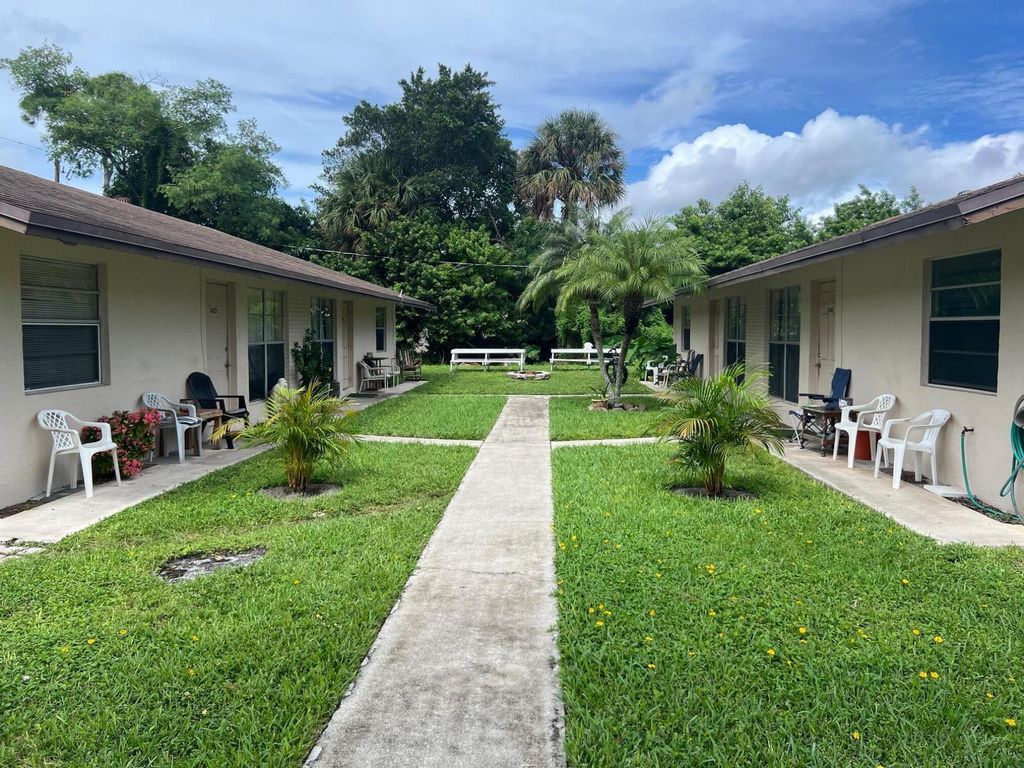 Photo of 2621 SE Clayton Street, Stuart, FL 34997 (MLS # R11131729)