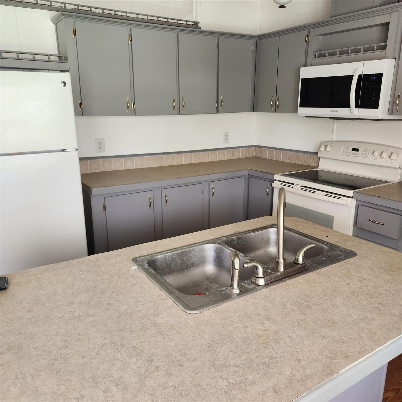 Watergate Mobile Home Est - Residential Lease