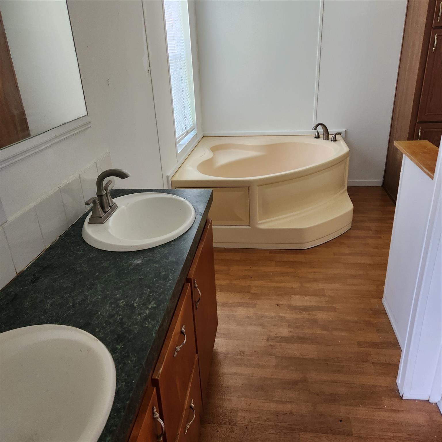 Watergate Mobile Home Est - Residential Lease