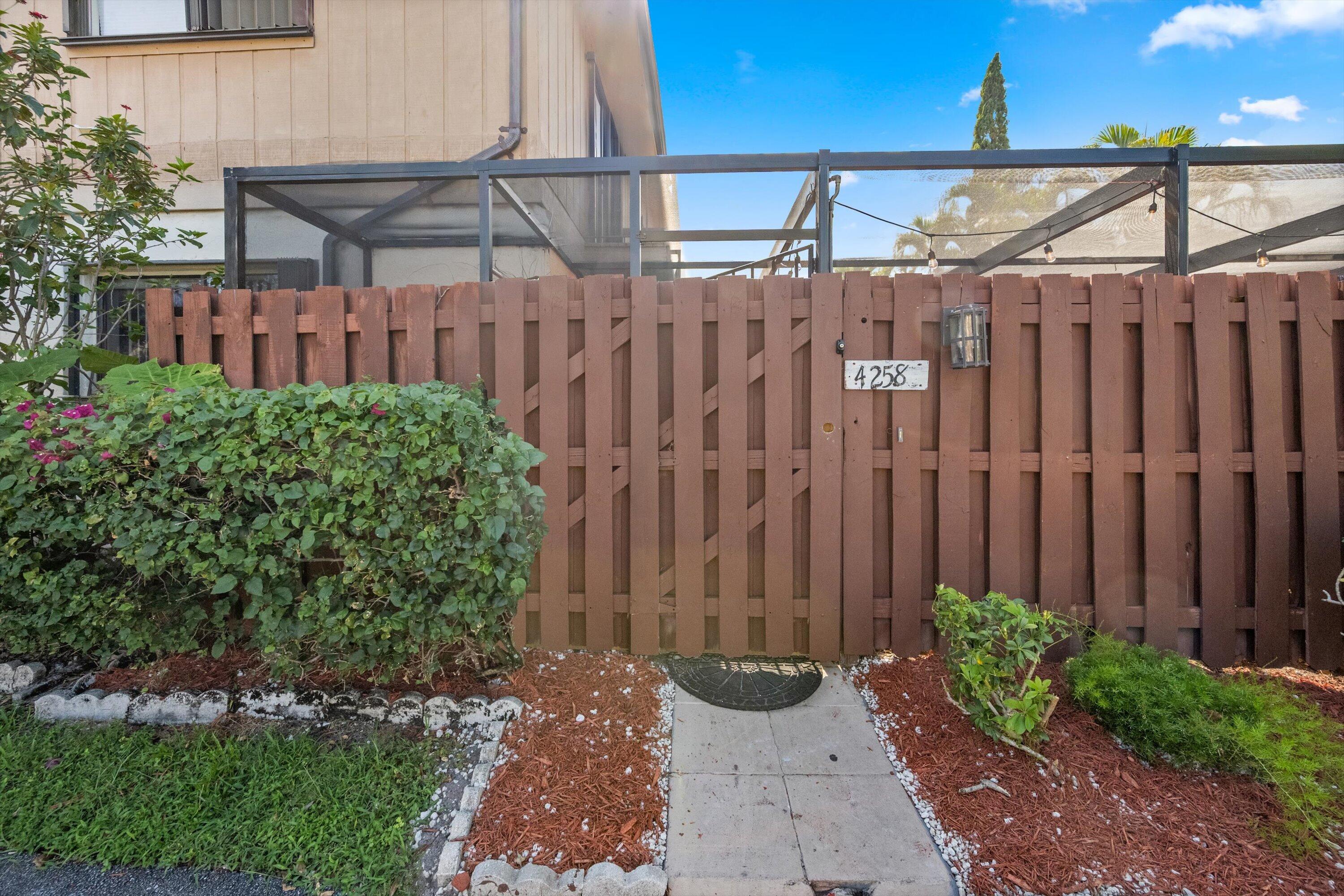 COUNTRYSIDE TOWNHOMES 2 - Residential