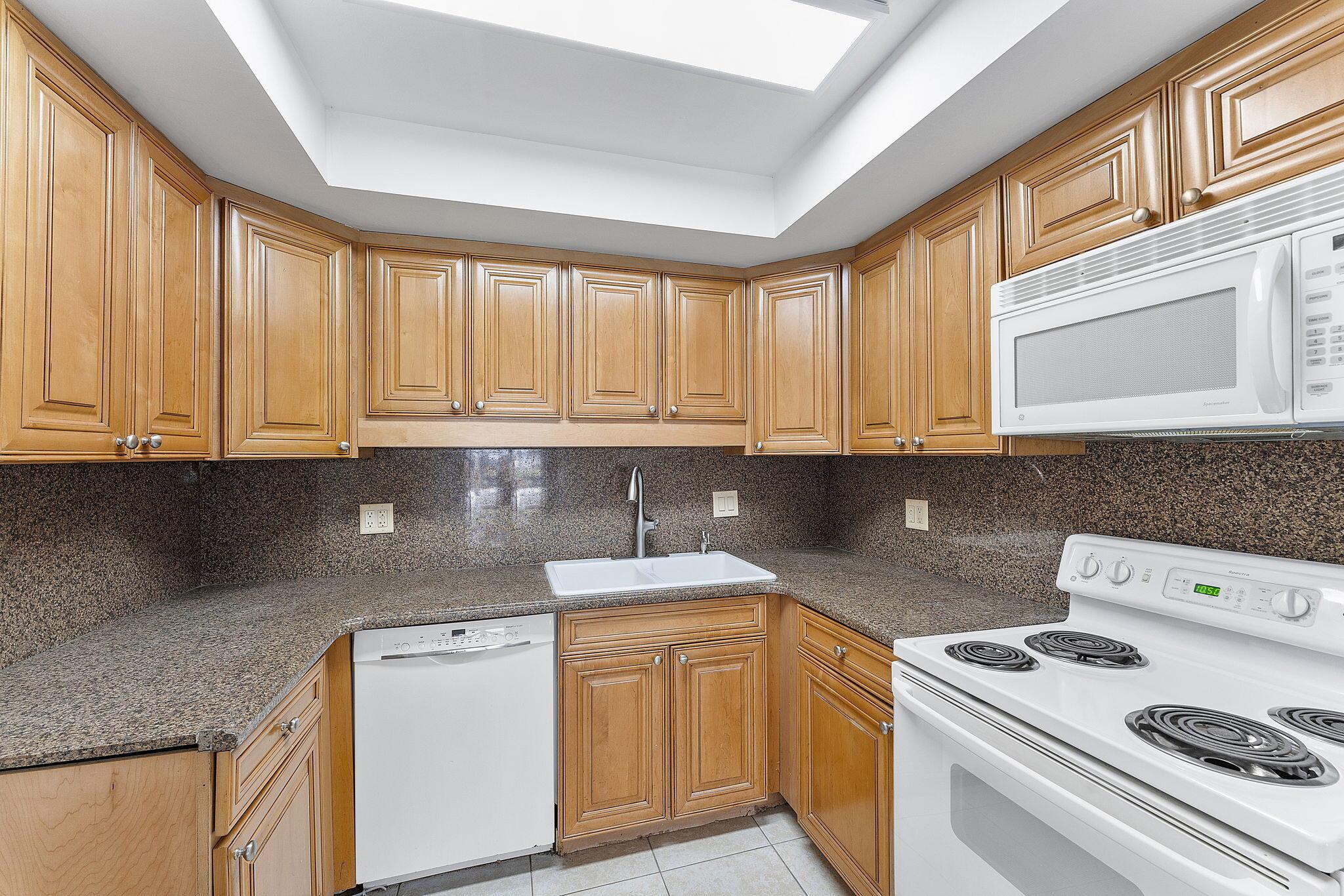 510 Lake Shore Drive 21