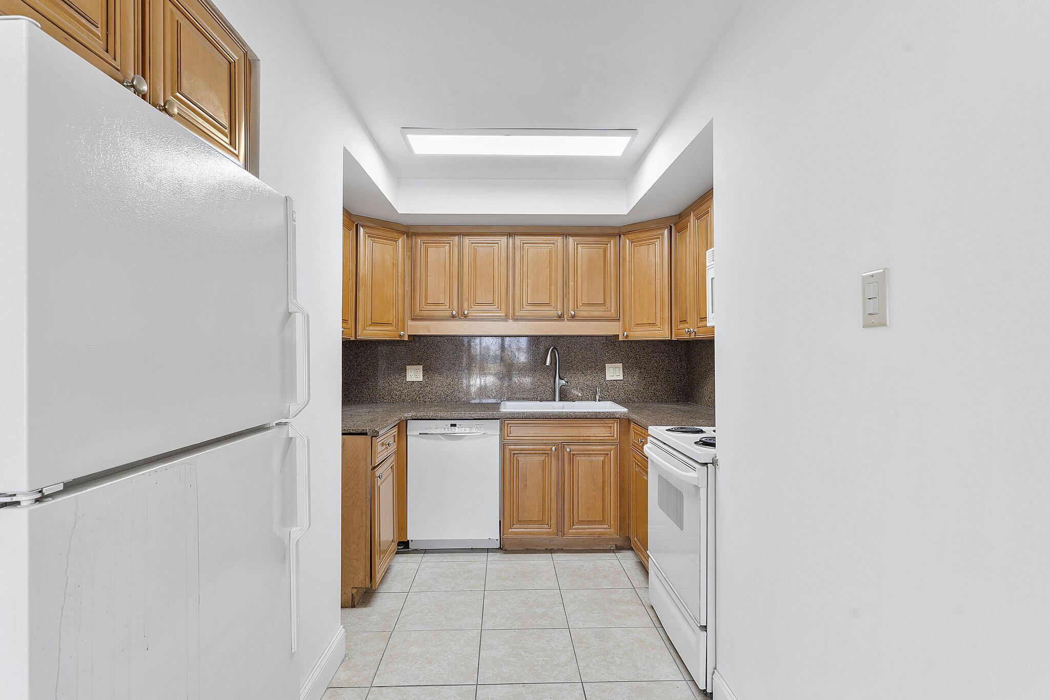 510 Lake Shore Drive 21
