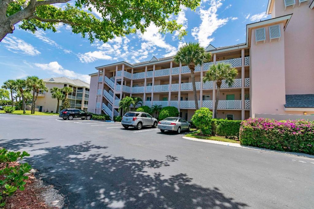 Photo of 353 S Us Highway 1 #F407, Jupiter, FL 33477 (MLS # R10970404)