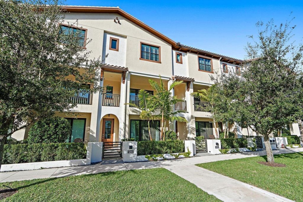 Photo of 5239 Beckman Terrace, Palm Beach Gardens, FL 33418 (MLS # R10973407)