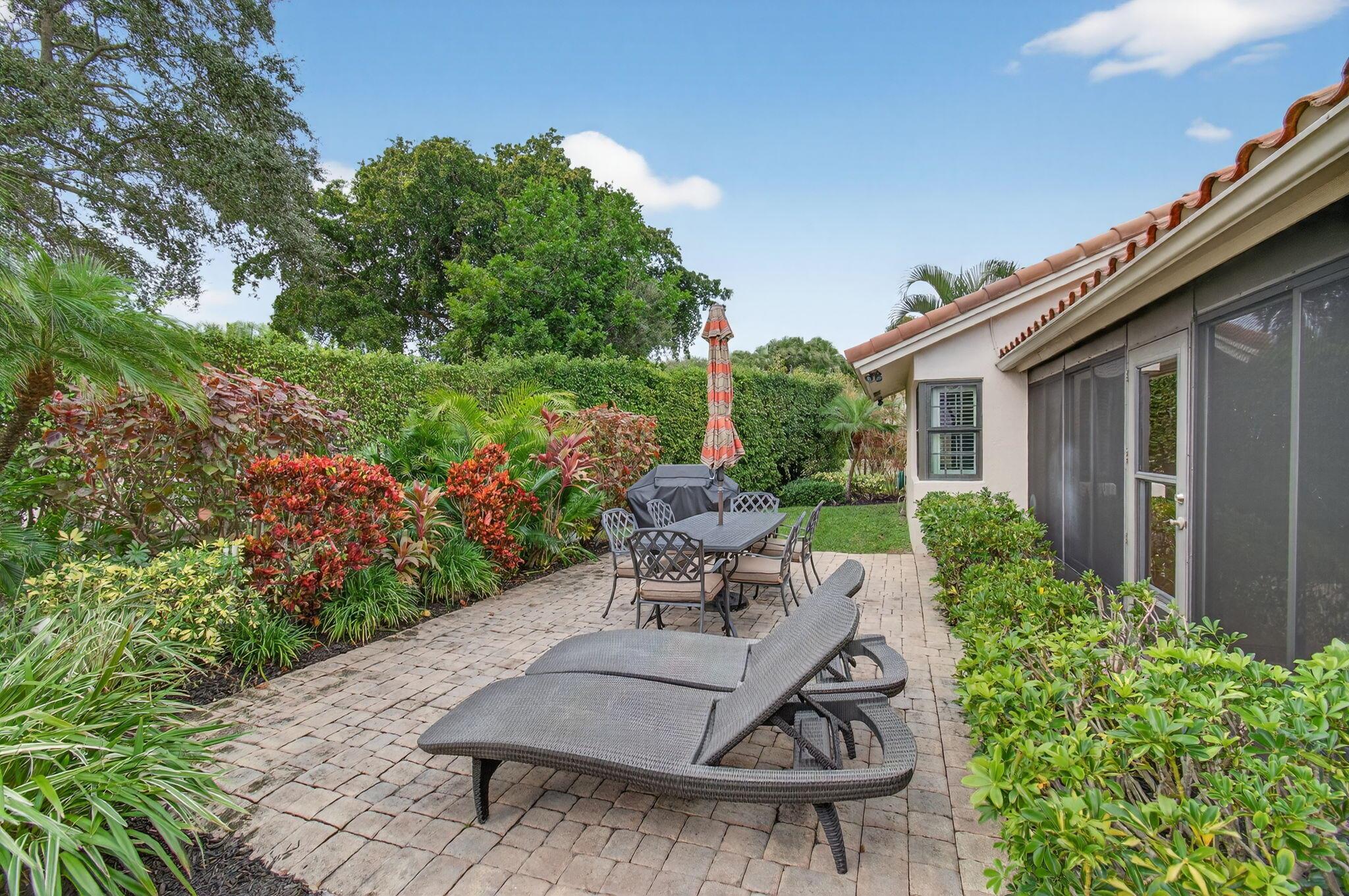 WINDWARD PALM BEACH - Residential