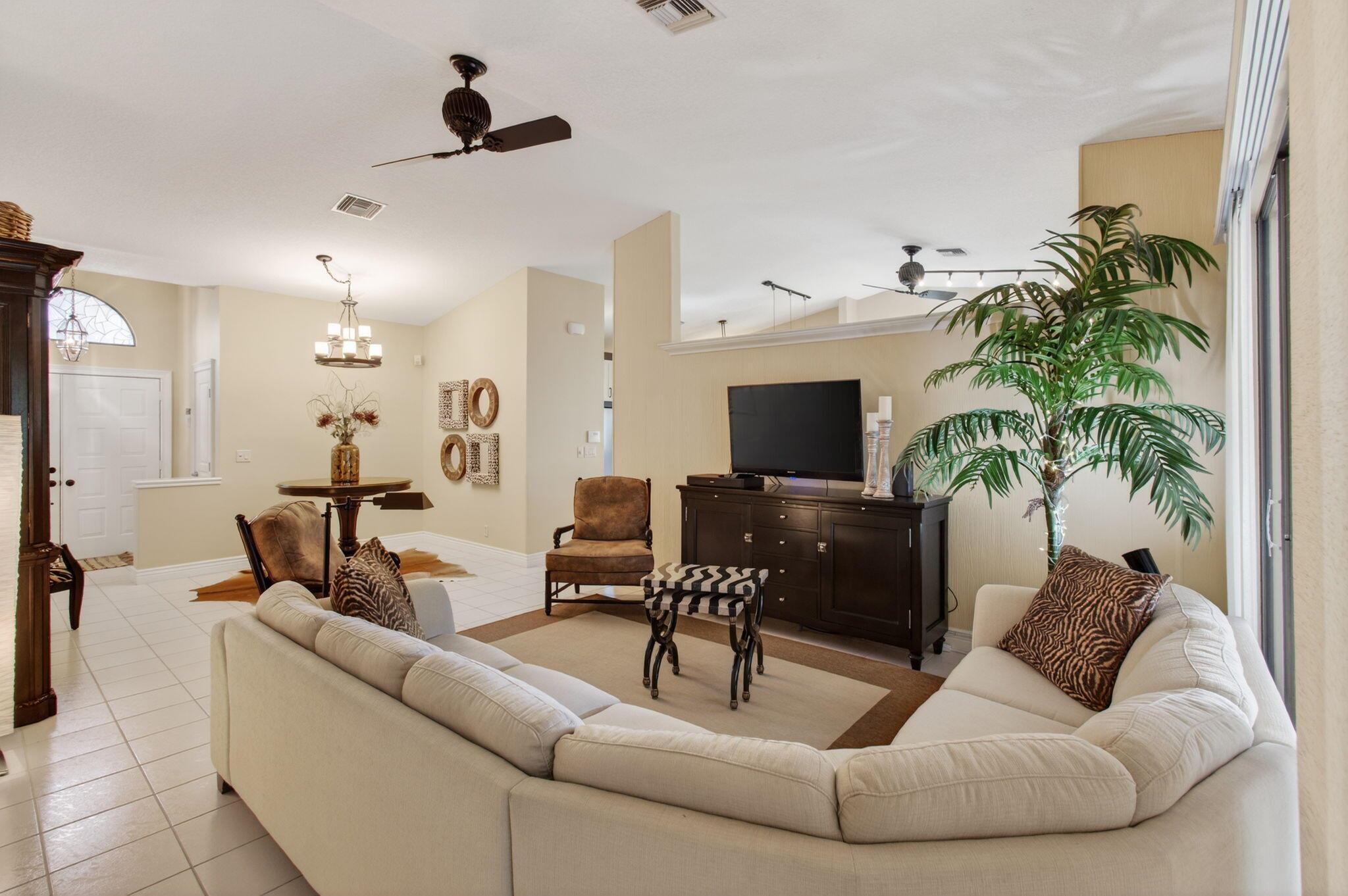 WINDWARD PALM BEACH - Residential