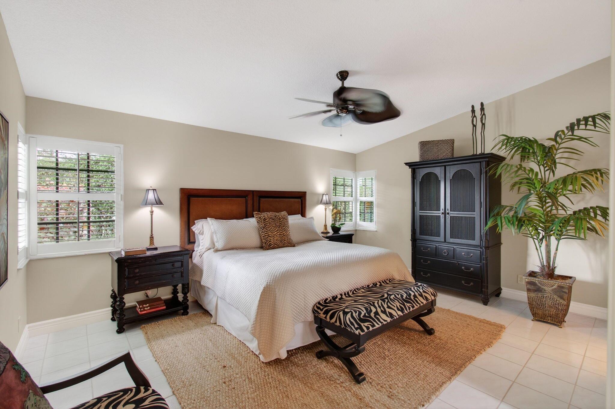 WINDWARD PALM BEACH - Residential