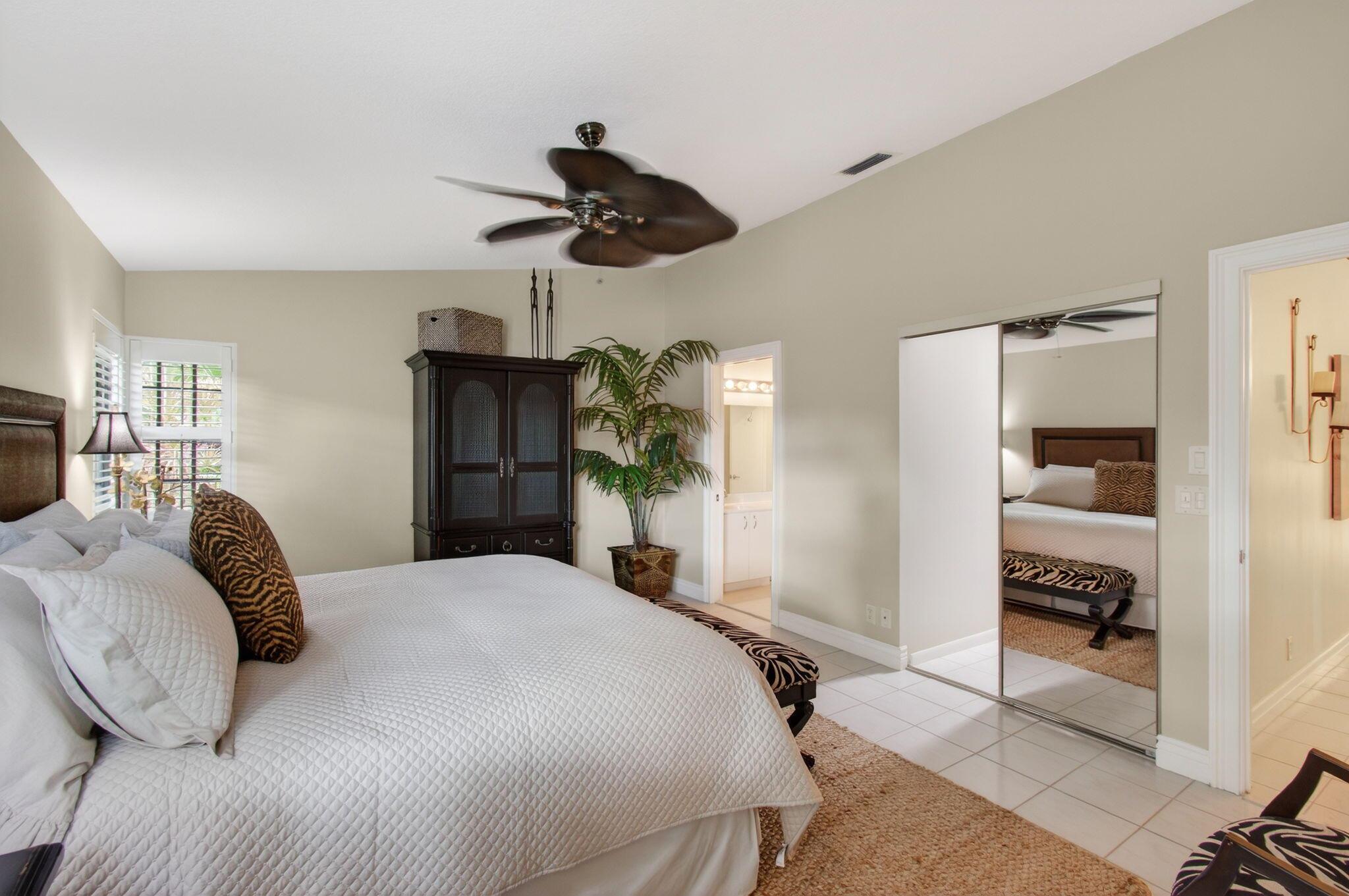 WINDWARD PALM BEACH - Residential