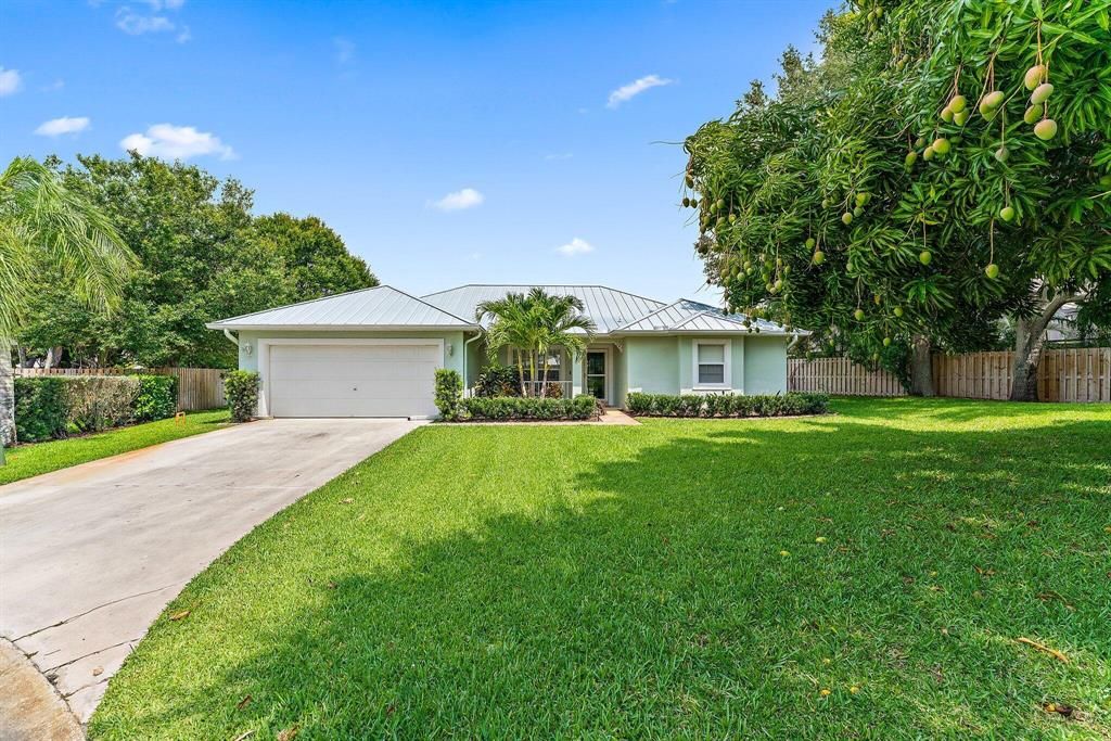 Photo of 2084 NW 19th Drive, Stuart, FL 34994 (MLS # R10886306)