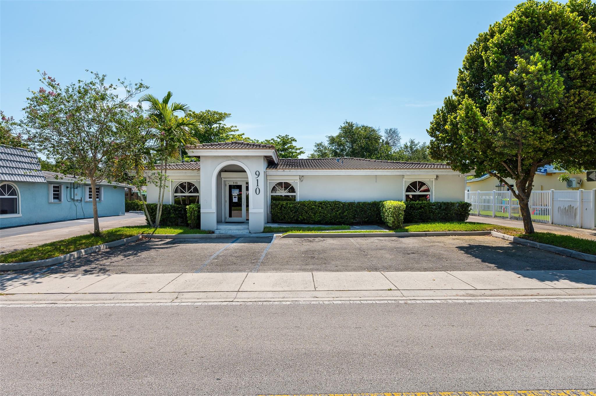 Rarely available Freestanding building. One story building with great floorplan for professional offices, business services, day nursery and civic organizations. Currently used as medical office. SR-7 frontage road on east side of SR-7. Move in ready with travertine marble flooring throughout, custom wooden built outs and cabinetry. Storm shutters. 11 parking spaces including one handicap spot. A/C is one year old. Showings by appointment only.