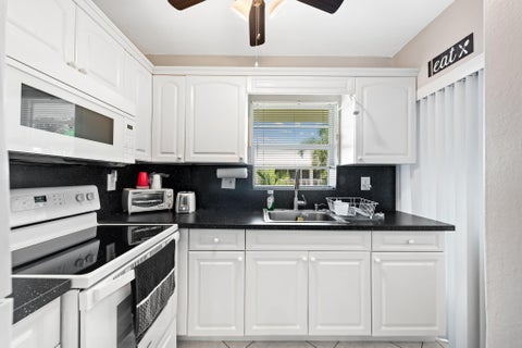 Tiny photo for 2100 NE 38th Street #205, Lighthouse Point, FL 33064 (MLS # B26067168)