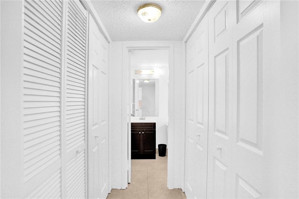 SANDS POINT - Residential