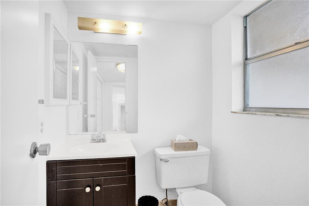 SANDS POINT - Residential