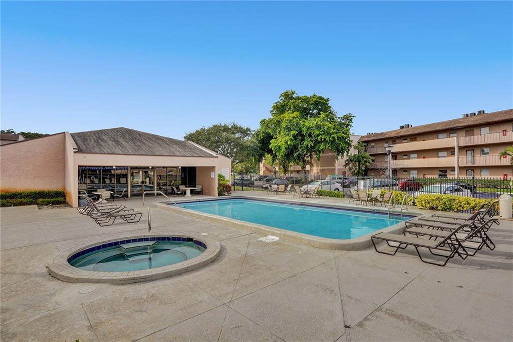 SANDS POINT - Residential