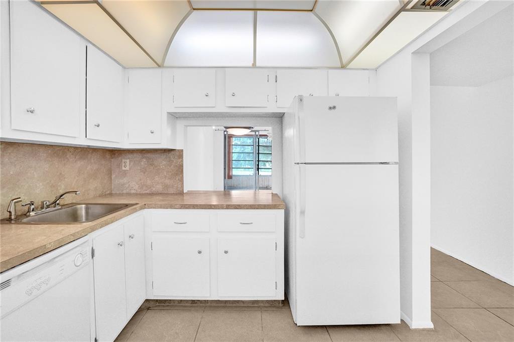 SANDS POINT - Residential