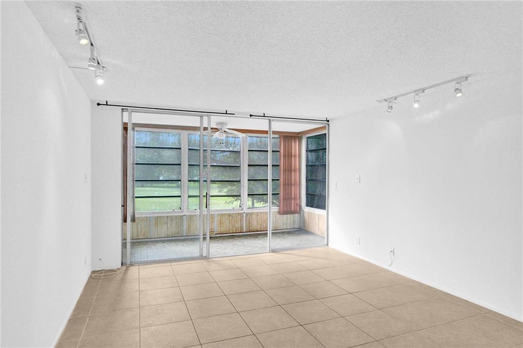 SANDS POINT - Residential