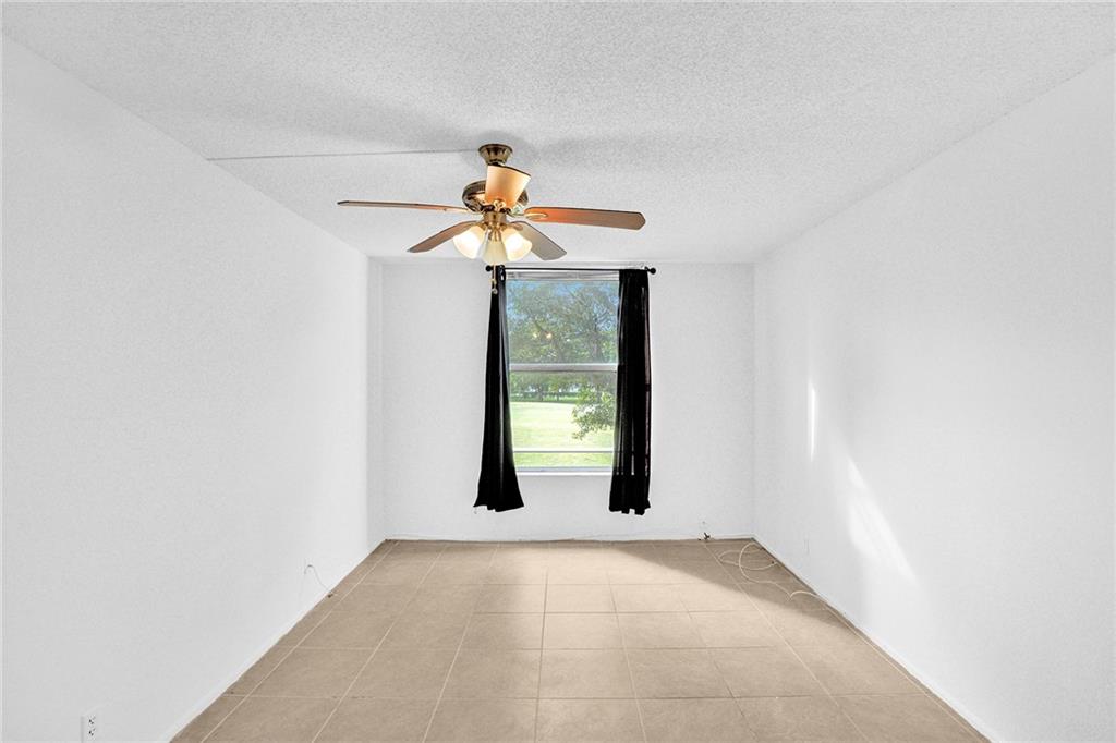 SANDS POINT - Residential