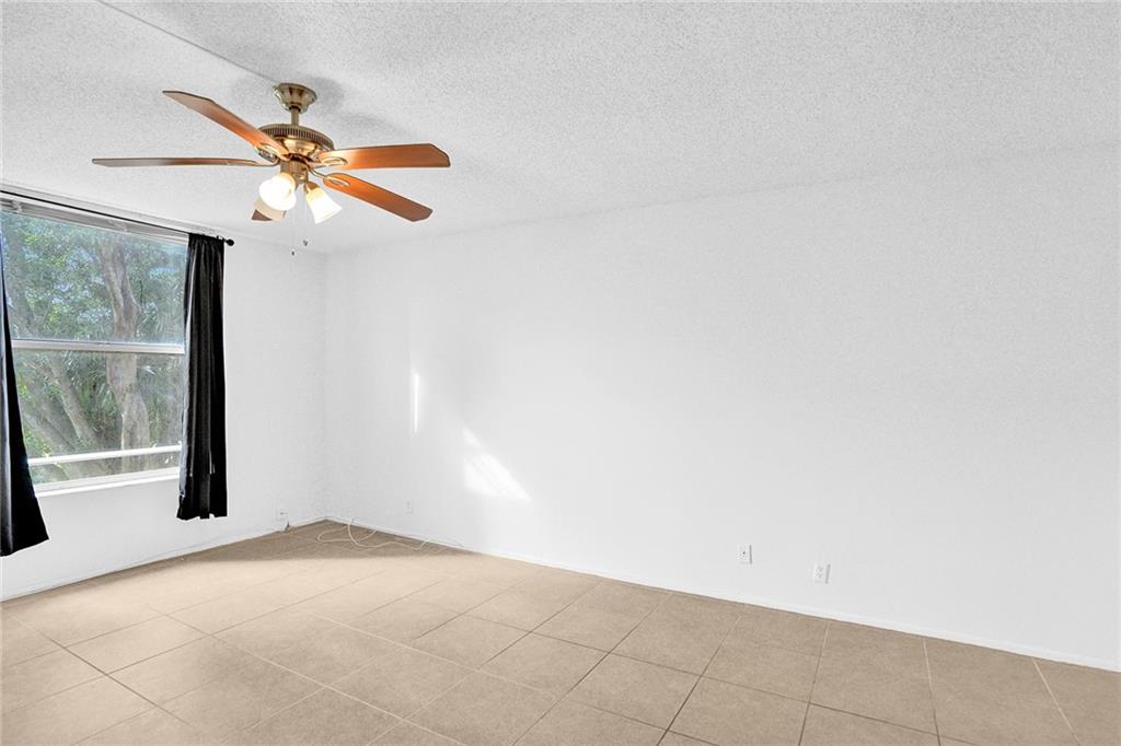 SANDS POINT - Residential