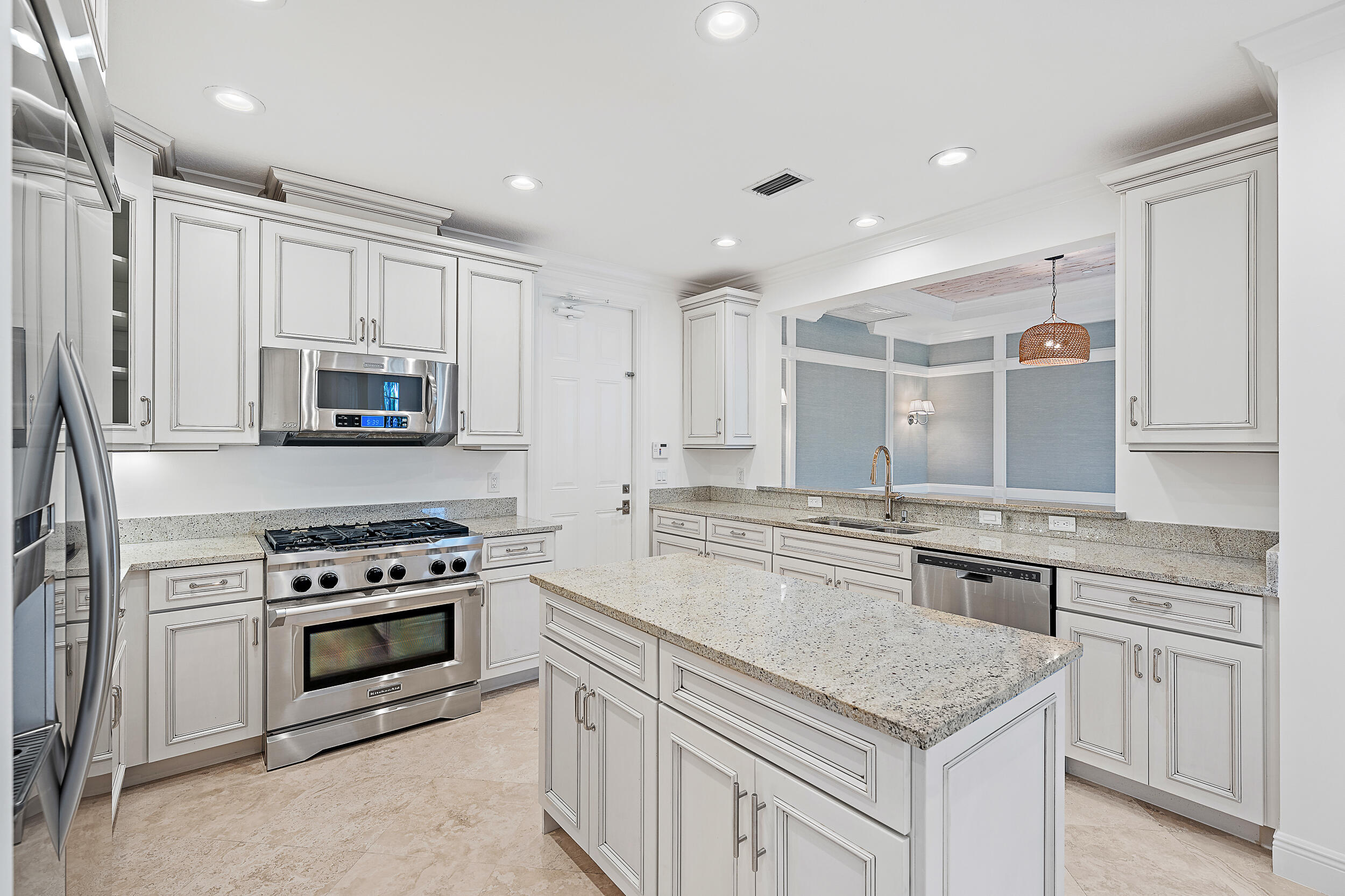 CARRIAGE HOMES AT FRENCHMANS HARBOR CONDO - Residential