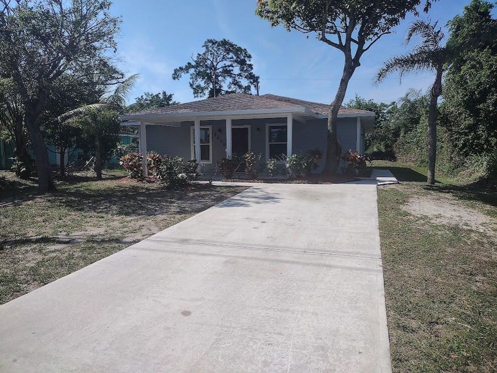 Photo of 3608 Avenue Q, Fort Pierce, FL 34947 (MLS # R11093811)