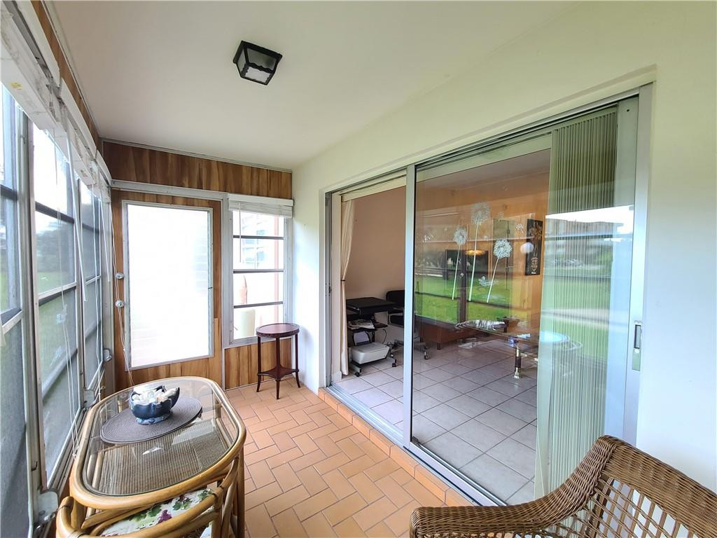 LAUDERDALE OAKS - Residential