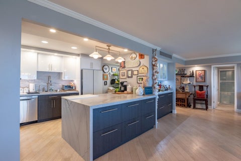 Tiny photo for 2480 Presidential Way #1804, West Palm Beach, FL 33401 (MLS # B26090621)