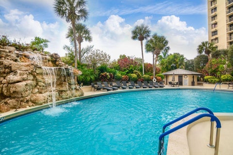 Tiny photo for 2480 Presidential Way #1804, West Palm Beach, FL 33401 (MLS # B26090621)