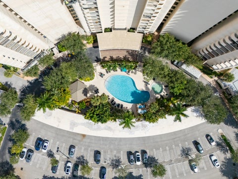 Tiny photo for 2480 Presidential Way #1804, West Palm Beach, FL 33401 (MLS # B26090621)
