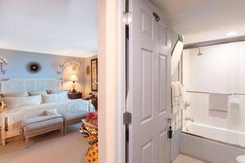 Tiny photo for 2480 Presidential Way #1804, West Palm Beach, FL 33401 (MLS # B26090621)