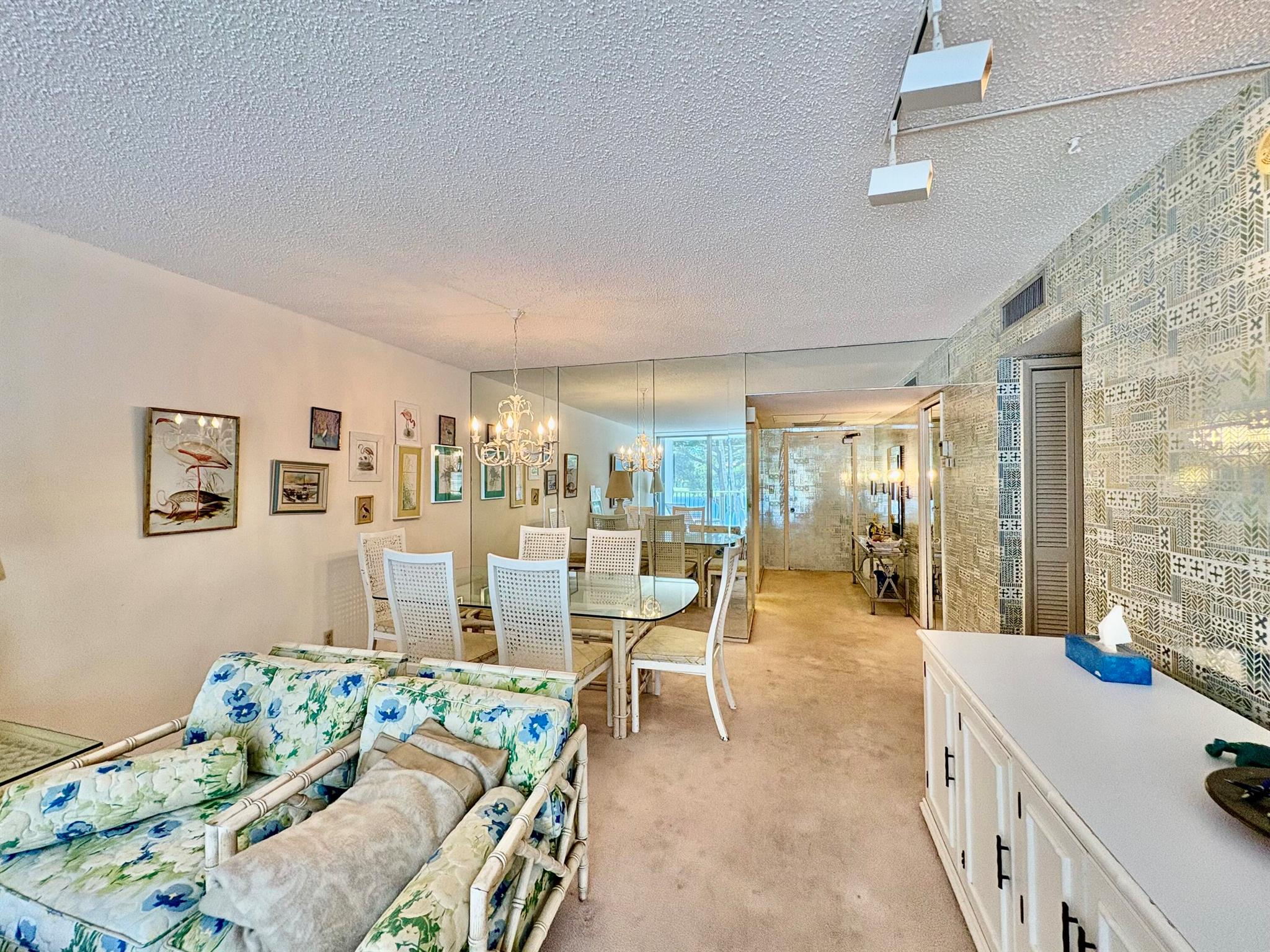 NO 42 PALM-AIRE COUNTRY C - Residential Lease