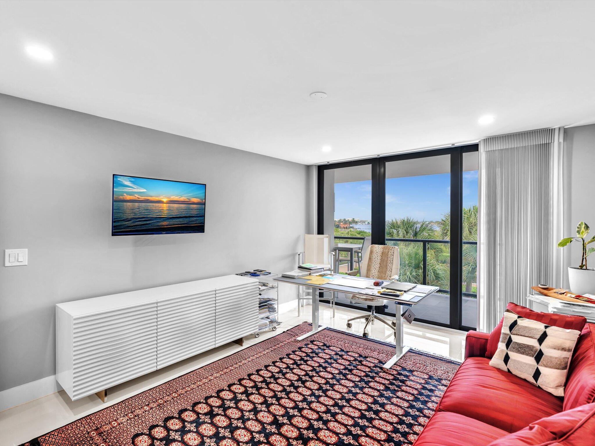 HALCYON OF PALM BEACH - Residential Lease