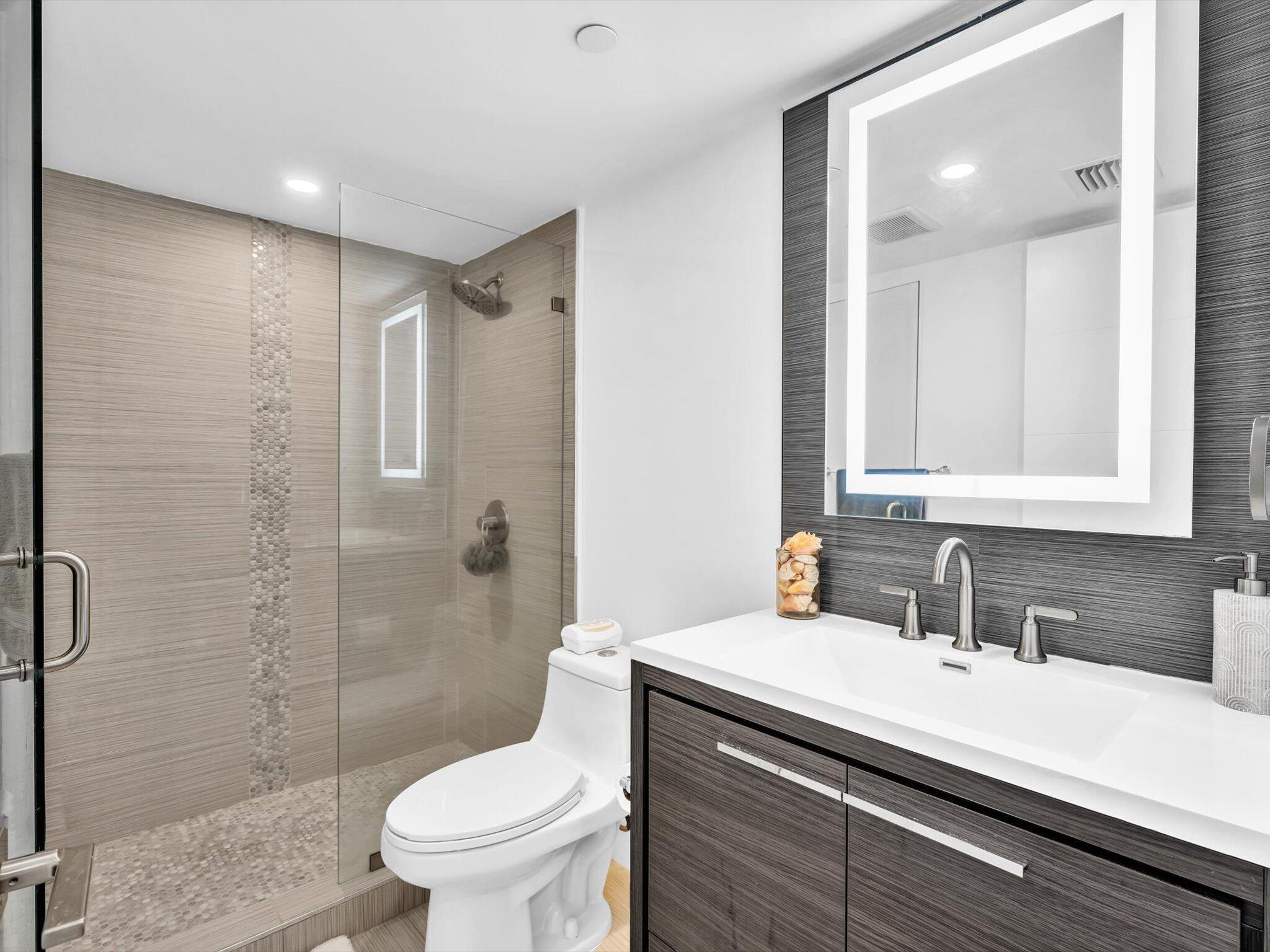 HALCYON OF PALM BEACH - Residential Lease