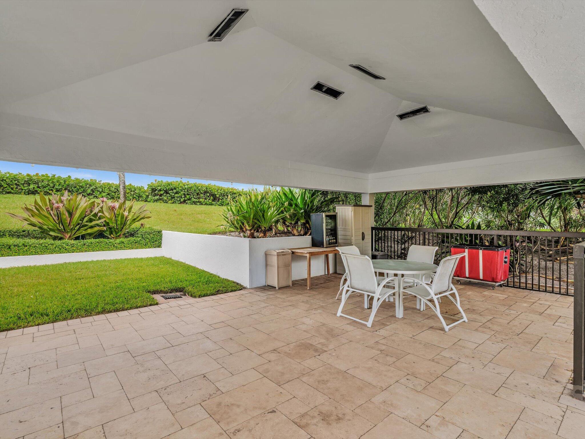 HALCYON OF PALM BEACH - Residential Lease
